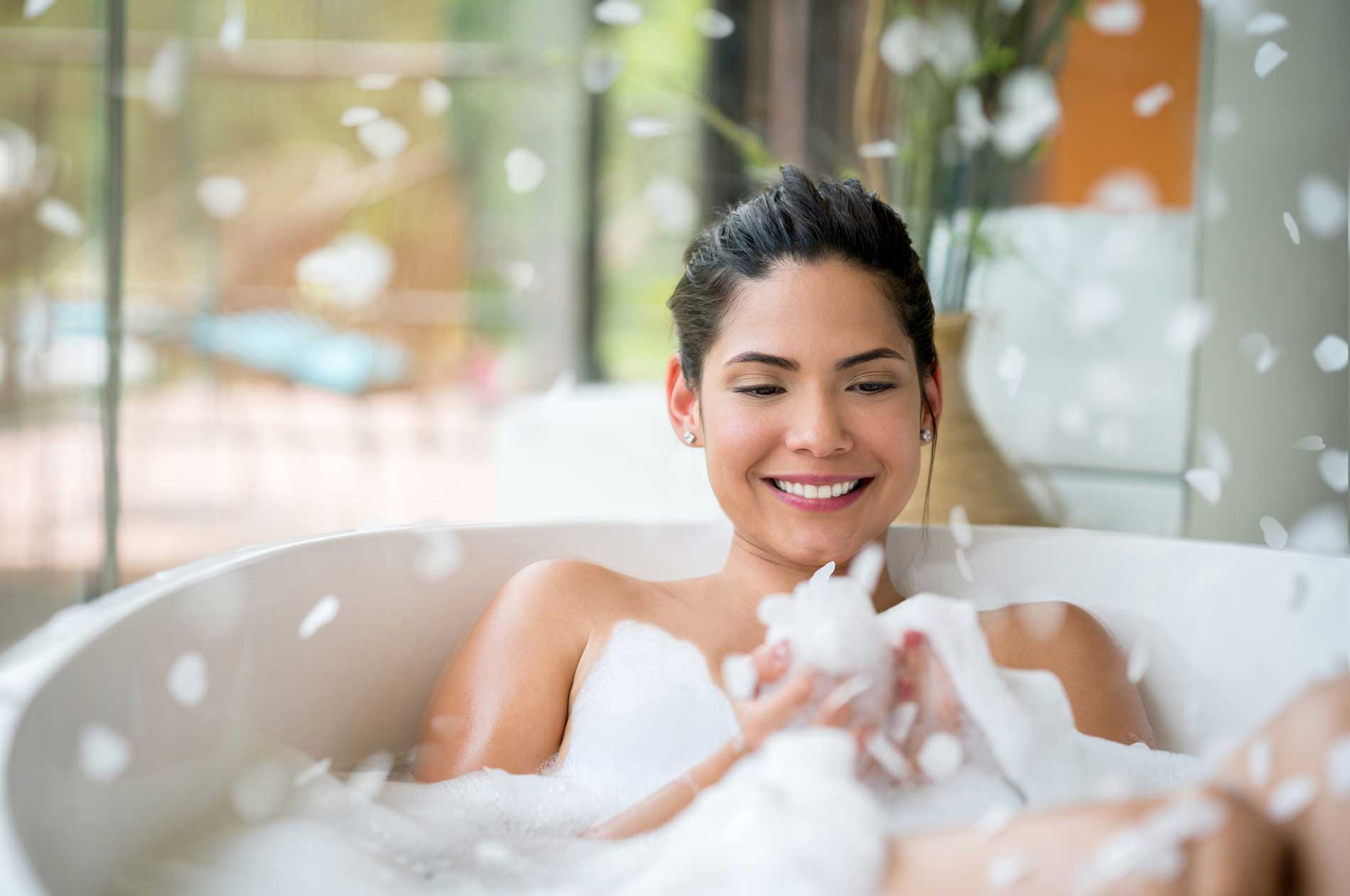woman+in+bath